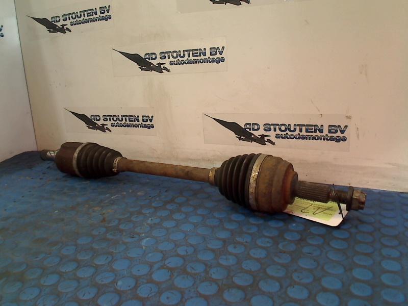 Aandrijfas Links Voor Renault Megane III Grandtour (KZ) 2011, Gebruikt, Renault Deutschland AG, Dialog.deutschland@renault.de