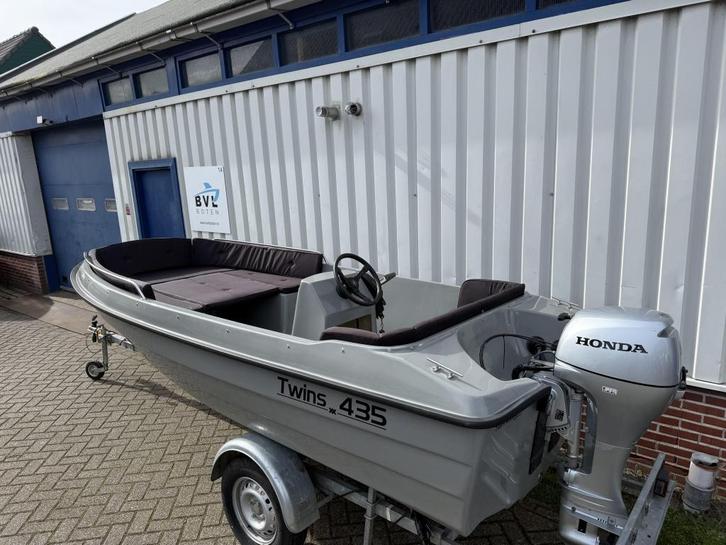 Prachtige Twins 435 sloep Honda Kussenset dekzeil, Watersport en Boten, Sloepen, Zo goed als nieuw, Tot 10 pk, 3 tot 6 meter, Buitenboordmotor