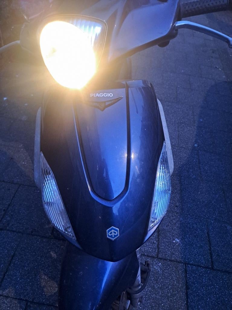 Piaggio fly blauw 2012 geel kenteken, Ophalen of Verzenden, Gebruikt, Benzine, Fly