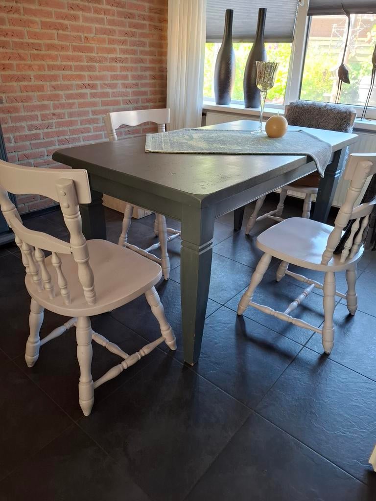 Eettafel met 4 stoelen - Landelijke stijl, Gebruikt, Ophalen of Verzenden, Landelijke stijl, Vier personen