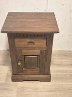 Robuust Massief Houten Nachtkastje / Bijzetkastje Koloniaal, Gebruikt, Minder dan 45 cm, Hout, 55 tot 70 cm