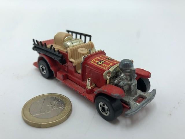 Hot Wheels Old Number 5 Ahrens-fox Brandweerwagen 1980, Hobby en Vrije tijd, Modelauto's | Overige schalen, Ophalen of Verzenden