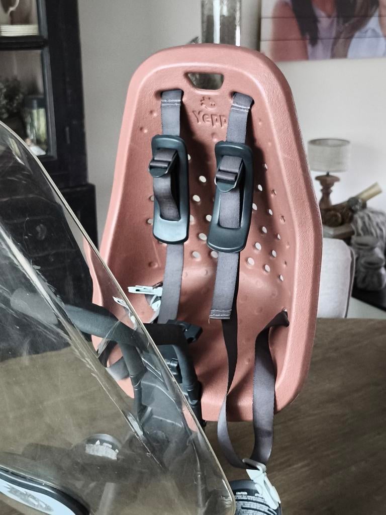 Yepp fietsstoeltje voorop met windscherm, Fietsen en Brommers, Fietsaccessoires | Fietsstoeltjes, Ophalen of Verzenden