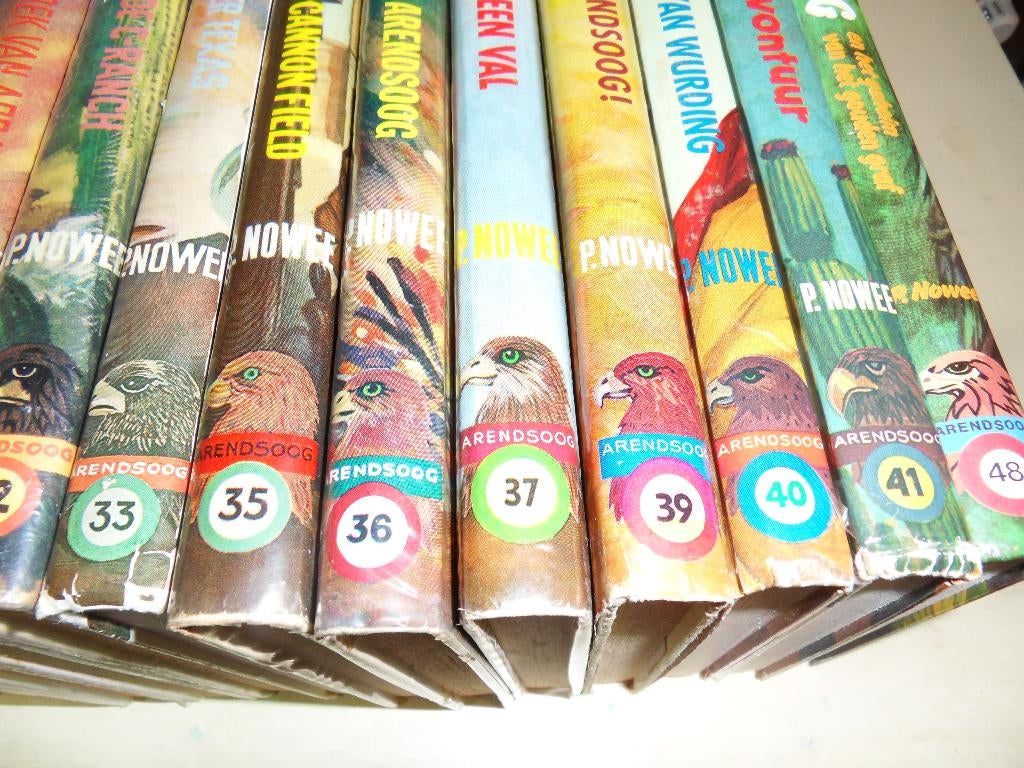 Arendsoog boekjes, Boeken, Ophalen of Verzenden, Gelezen, J. Nowee