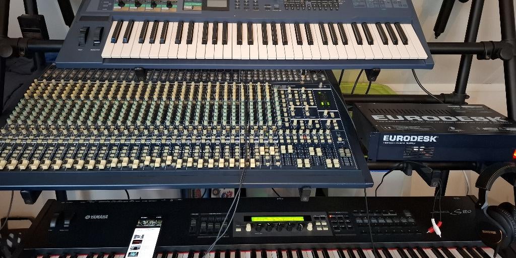 Behringer Eurodesk MX3282A, Ophalen, Gebruikt, 20 kanalen of meer