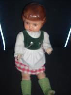 Verzamelaar Nostalgische pop - aardewerk+stoffen kleding, Ophalen of Verzenden, Gebruikt, Pop