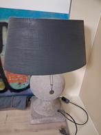 Brynxz lamp - Mooie tafellamp met grijze kap, Huis en Inrichting, Ophalen, 50 tot 75 cm, Zo goed als nieuw, Landelijk, Modern