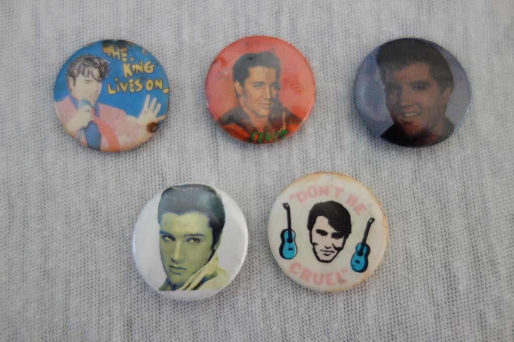 Elvis Presley buttons 5x, Ophalen of Verzenden, Gebruikt, Overige onderwerpen