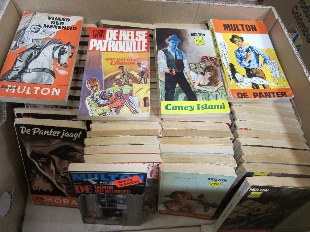 Doos vol met detectives Multon Hobart Moran, Boeken, Detectives, Ophalen of Verzenden, Gelezen, Multon