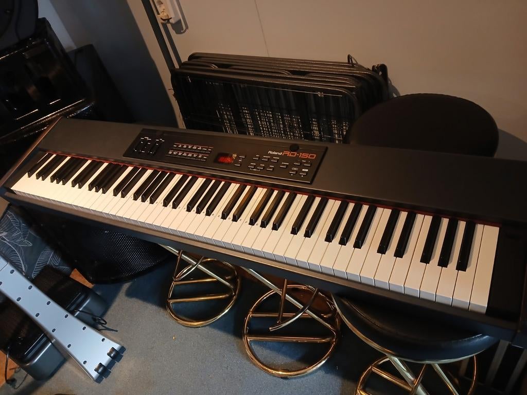 TK. Roland RD-150 digitale stage piano. Geen toetsstoring., Muziek en Instrumenten, Ophalen, Gebruikt, 2 klavieren
