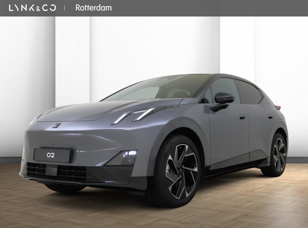 Lynk & Co 02 | MORE | 360 Camera | Warmtepomp | (bj 2026), 0 cilinders, Zwart, Adaptive Cruise Control, Nieuw