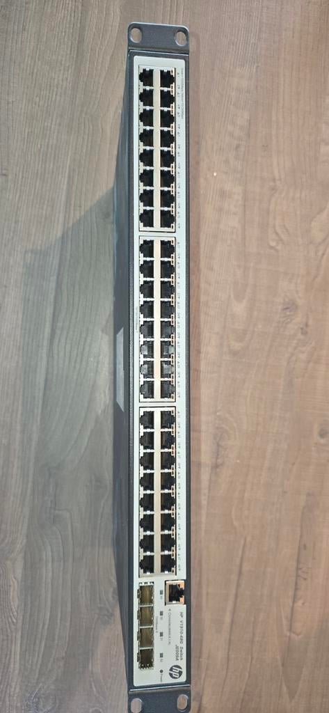 HP V1910-48G Switch JE009A - 48-poorts Gigabit Switch, Computers en Software, Netwerk switches, Gebruikt, Ophalen of Verzenden