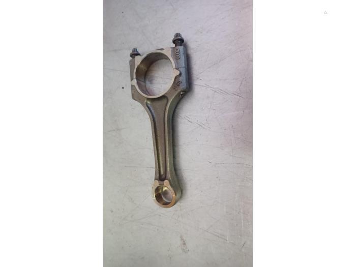 Drijfstang van een Volkswagen Golf, Auto-onderdelen, Gebruikt, -, Volkswagen, -