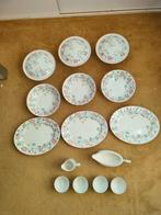 Servies , Briar Rose , Churchill, Chartwell collection, Ophalen of Verzenden, Porselein, Overige stijlen, Schaal of Schalen