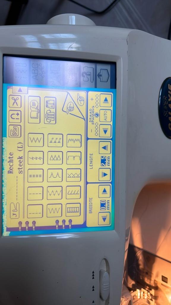 Brother borduur/naaimachine, Hobby en Vrije tijd, Naaimachines en Toebehoren, Ophalen, Gebruikt, Naaimachine, Brother