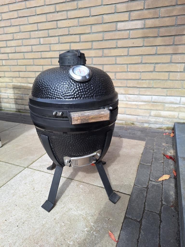 Mini Kamado BBQ grill care met thermometer, Tuin en Terras, Houtskoolbarbecues, Ophalen