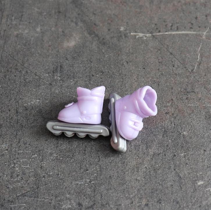 Inline skates voor Simba Evi pop nieuw - Lila paars, Kinderen en Baby's, Speelgoed | Poppen, Nieuw, Overige typen, Ophalen of Verzenden