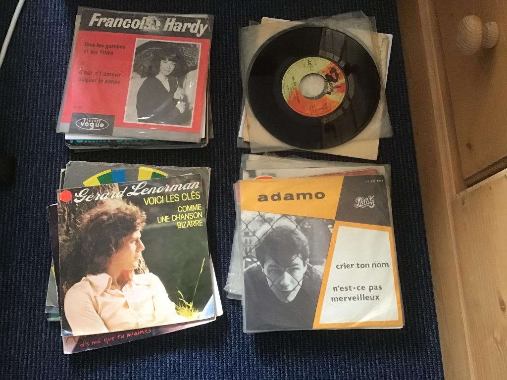 32 Franstalige singeltjes, Cd's en Dvd's, Vinyl | Hiphop en Rap, Ophalen, Voor 1985, Gebruikt, 7 inch