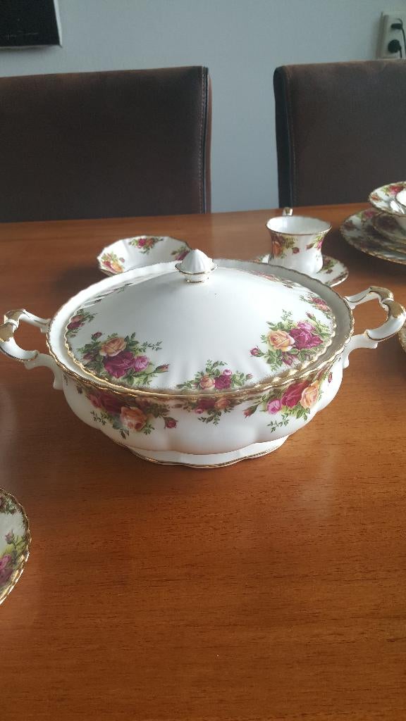 Royal Albert Old Country Roses Dekschaal., Ophalen of Verzenden, Nieuw, Porselein, Overige typen