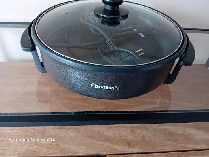 Bestron Elektrische Pan / Party Pan met Deksel, Witgoed en Apparatuur, Grillplaten, Zo goed als nieuw, Tafelgrill, Ophalen of Verzenden