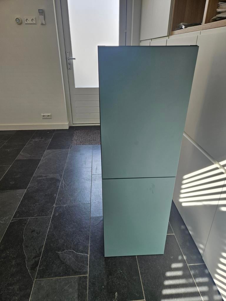 IKEA BESTÅ hangkast met deuren, bruin en groen, Huis en Inrichting, Ophalen, Zo goed als nieuw