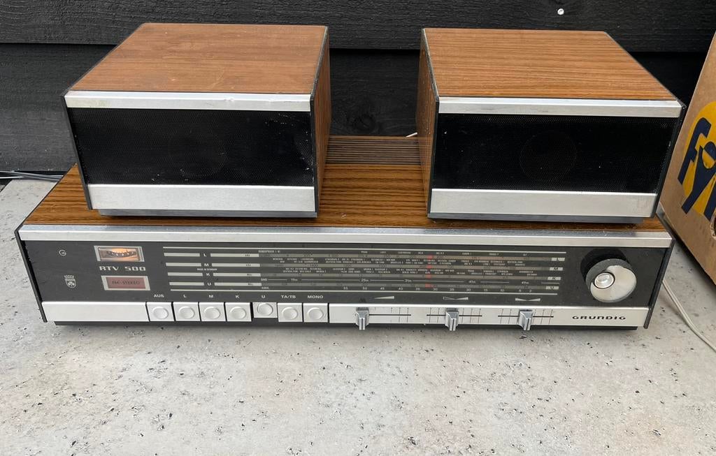 Grundige RTV 500 radio jaren 70, Antiek en Kunst, Antiek | Tv's en Audio, Ophalen of Verzenden