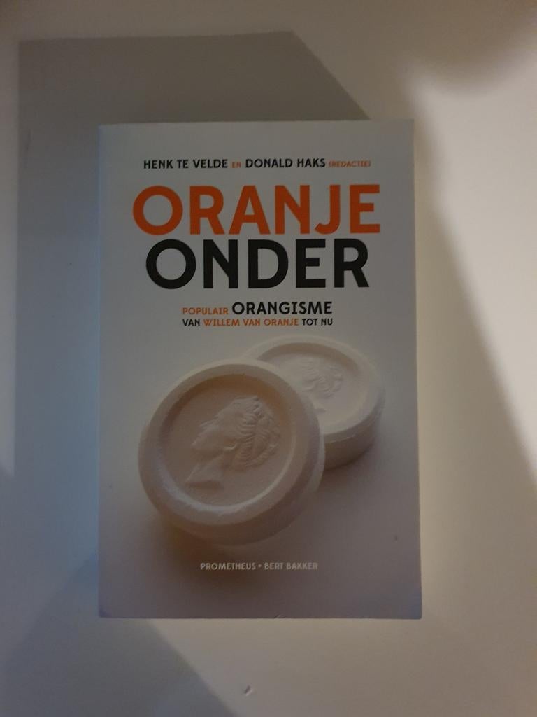Oranje onder, Ophalen of Verzenden, Zo goed als nieuw