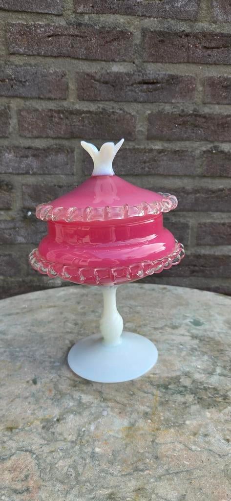 Seguso Murano opaline bonboniere, Antiek en Kunst, Antiek | Glas en Kristal, Ophalen of Verzenden