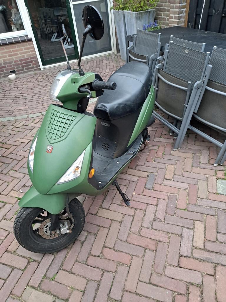 Redelijk nette brom scooter geel kenteken, Ophalen, Gebruikt, Benzine