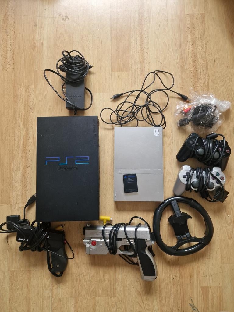 PlayStation 2 bundel - 2 consoles, 2 guns, Ophalen of Verzenden