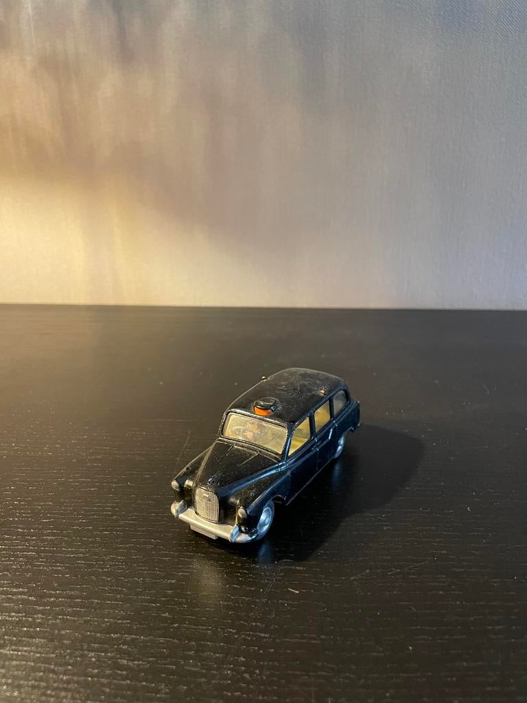 Corgi toys britse taxi, Hobby en Vrije tijd, Modelauto's | 1:43, Ophalen of Verzenden, Zo goed als nieuw, Auto, Corgi