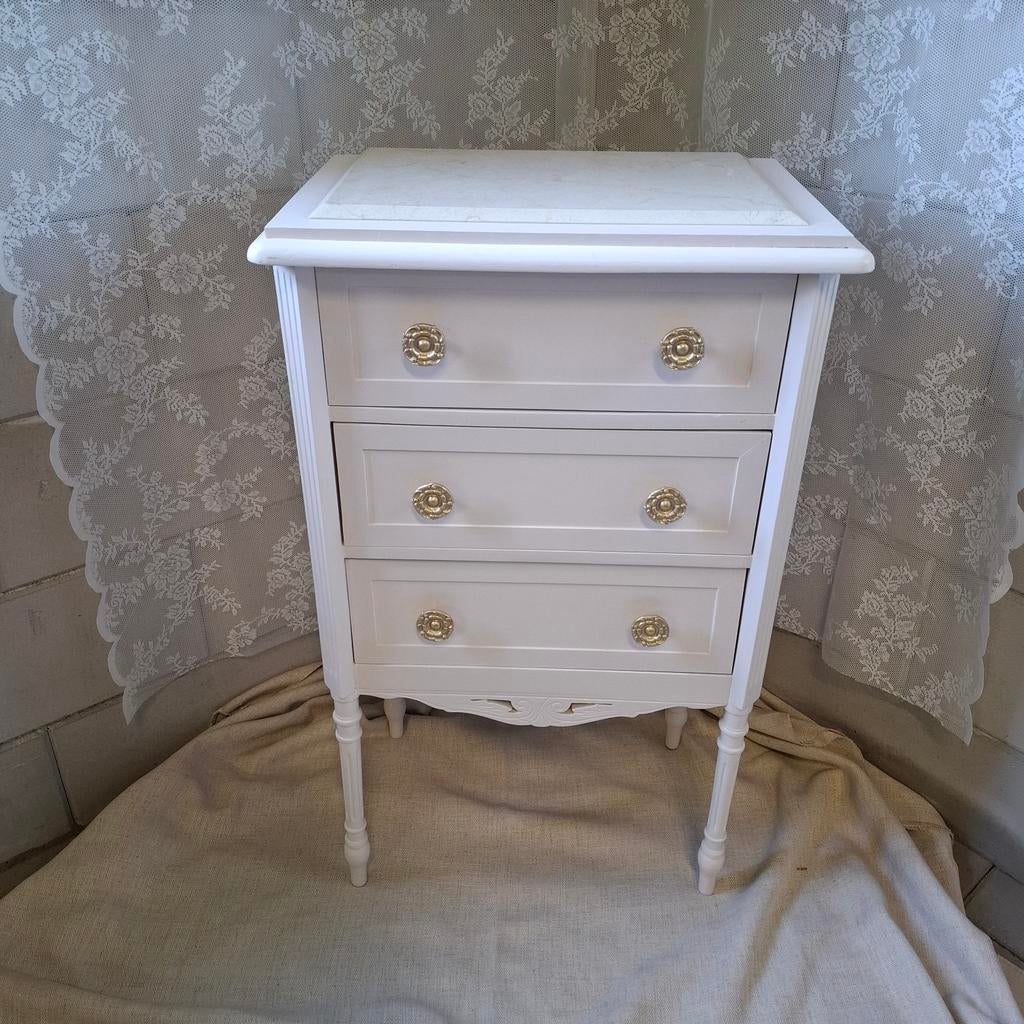 Schitterend brocante kastje, 3 lades, Ophalen, Zo goed als nieuw