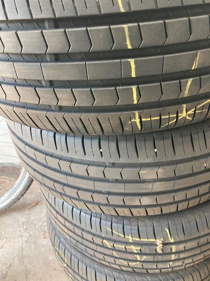 Vrijwel nieuwe banden Citroën e C3, Auto-onderdelen, Banden en Velgen, Band(en), Zomerbanden, 17 inch, 205 mm, Personenwagen, Gebruikt