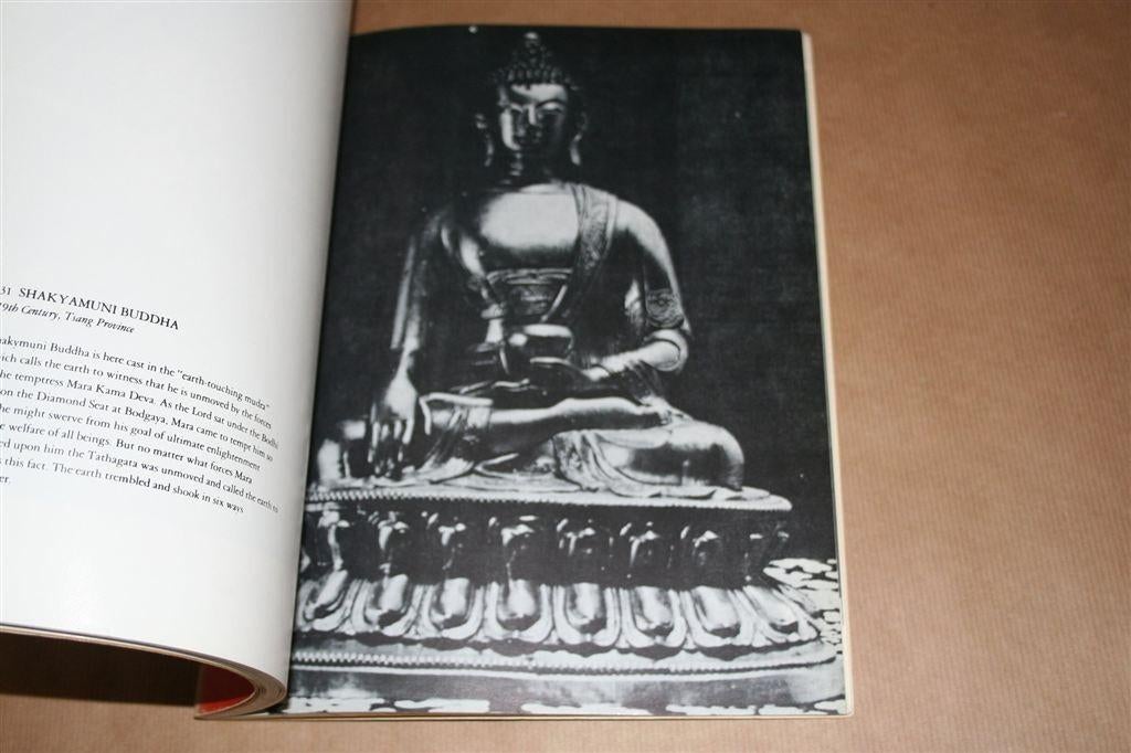 Heilige kunst van Tibet — Rijk geïllustreerd overzicht, Ophalen of Verzenden, Gelezen, Overige onderwerpen