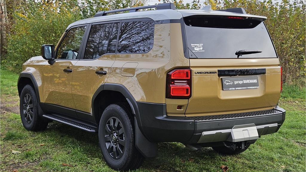 Toyota Land Cruiser 250 2.8 D-4D First Edition Panorama Dak, Auto's, Toyota, 4 cilinders, Bedrijf, Diesel, SUV of Terreinwagen