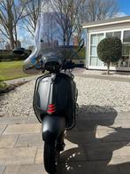 Vespa Sprint Nero Opaco 2022 - 14.529 km, Fietsen en Brommers, Snorfietsen en Snorscooters, Ophalen, Zo goed als nieuw, Benzine
