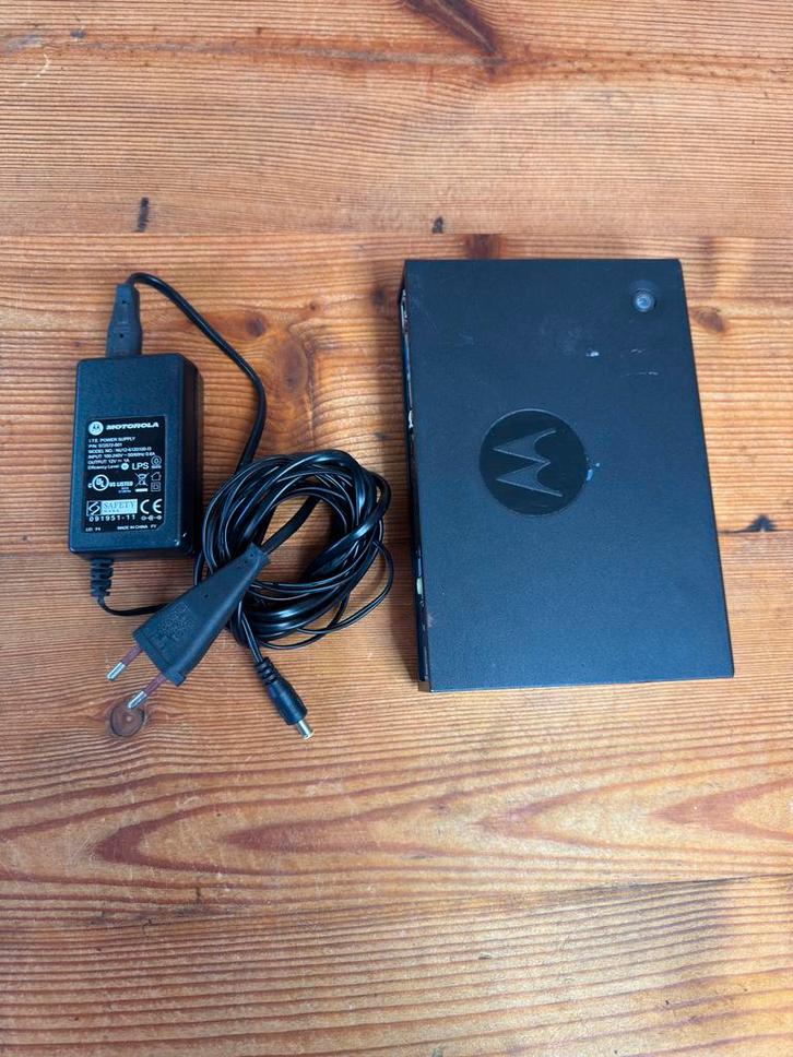 Motorola VIP1853 Digitale TV Decoder met Adapter, Audio, Tv en Foto, Decoders en Harddiskrecorders, Gebruikt, Decoder, Ophalen of Verzenden