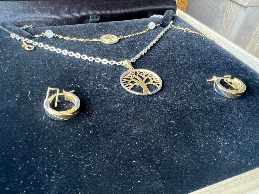 Oorbellen, ketting en armband wit en geel goud 18 karaat, Ophalen of Verzenden, Nieuw, Goud, Goud