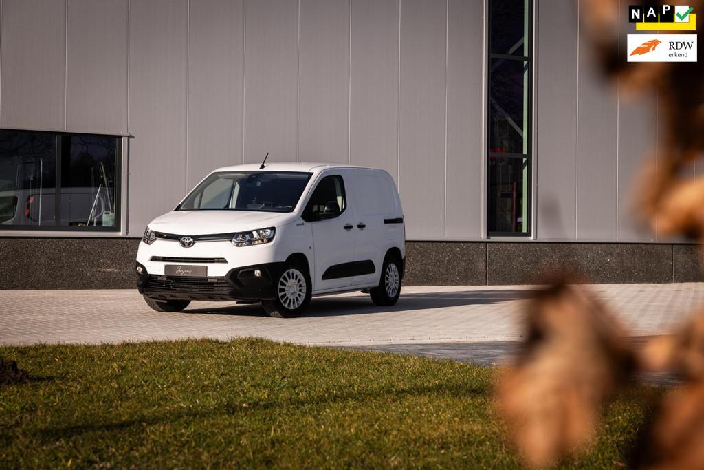Toyota PROACE CITY Electric First Edition 50 kWh | 2022 | 1e, 274 km, Gebruikt, Zwart, Wit