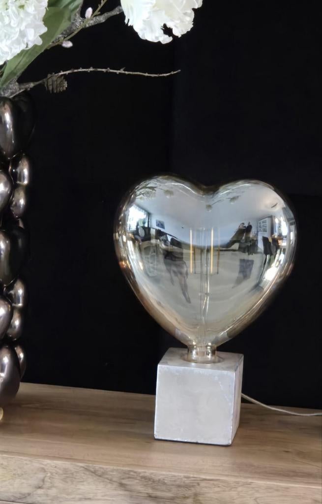 Riviera Maison hart-lamp met betonnen voet, Huis en Inrichting, Lampen | Tafellampen, Ophalen, Landelijk, Modern, Romantisch, Zo goed als nieuw