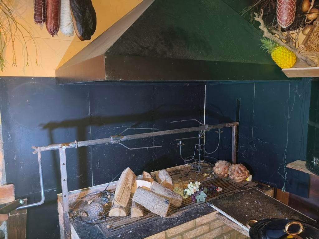 Smeedijzeren spit compleet, Tuin en Terras, Houtskoolbarbecues, Ophalen of Verzenden