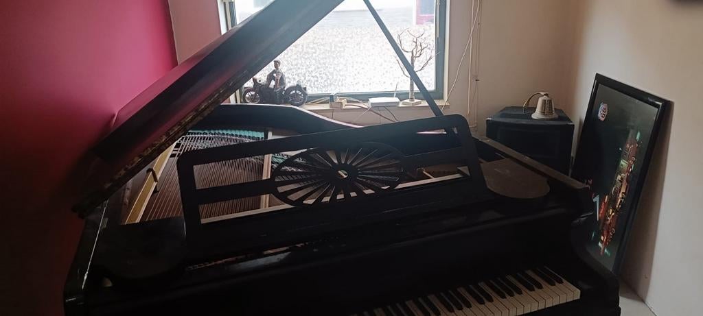 Vleugels piano, Muziek en Instrumenten, Ophalen of Verzenden, Zo goed als nieuw, Zwart, Vleugel