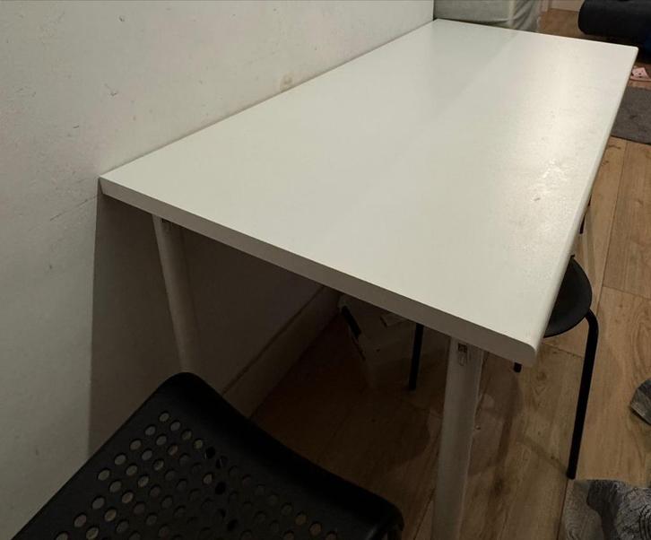 IKEA LAGKAPTEN / ADILS Bureau - Wit (120x60) - Topstaat, Huis en Inrichting, Bureaus, Zo goed als nieuw, Bureau, Ophalen