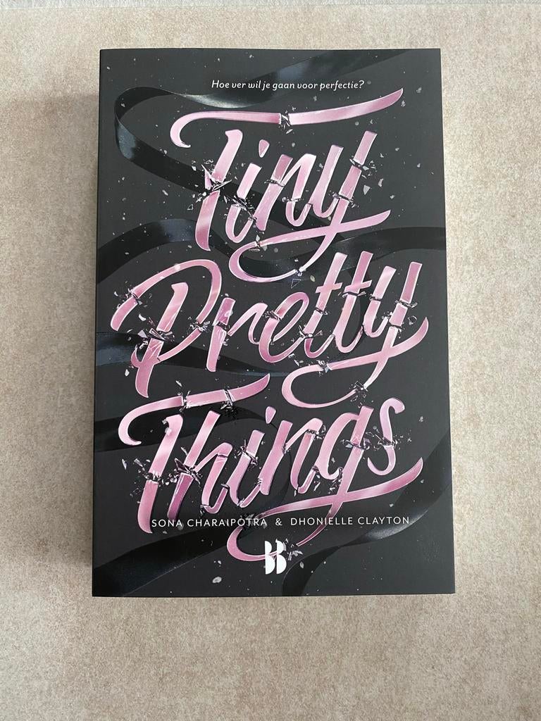 Tiny Pretty Things - Young Adult Ballet Thriller, Ophalen of Verzenden, Nieuw, Nederland
