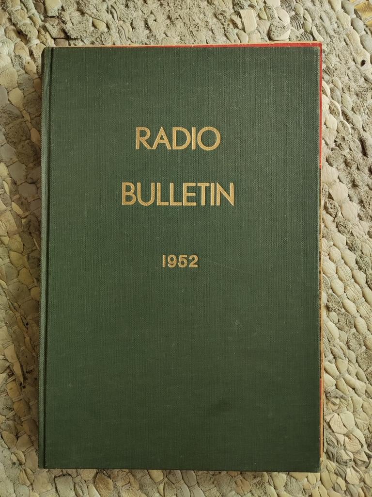 Radio Bulletin 1952, Ophalen of Verzenden, Gelezen