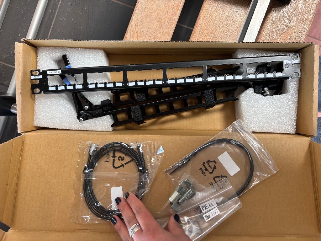 Panduit 1U Cable Management Arm Kit DP/N 02J1CF Dell, Computers en Software, Overige Computers en Software, Nieuw, Ophalen of Verzenden