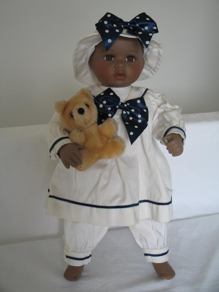 Porseleinen poppen uit de The Ashton-Drake Galeries z.g.a.n., Verzamelen, Poppen, Ophalen of Verzenden, Zo goed als nieuw, Pop