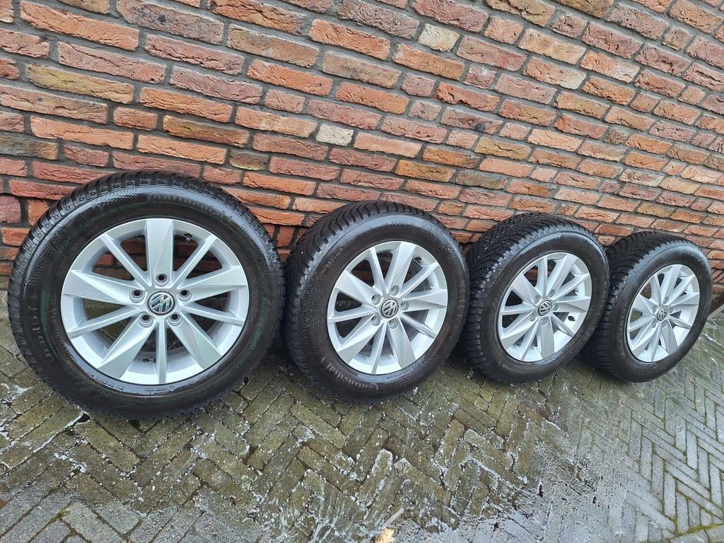 15" originele Volkswagen velgen met winterbanden. 5x112, Ophalen