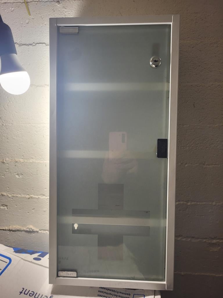 Medicijnkastje om op te hangen., Ophalen of Verzenden, Binnendeur, Minder dan 200 cm