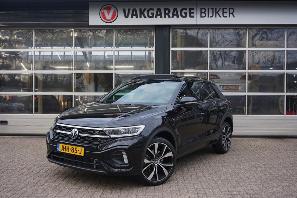 Volkswagen T-Roc 1.5 TSI R-Line Black Style Panodak/19 Inch, Auto's, Volkswagen, 4 cilinders, 150 pk, Leder en Stof, Zwart